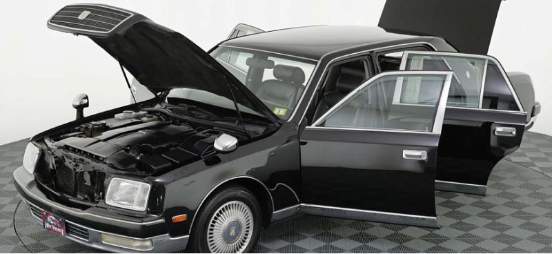 На аукционе продается роскошный Toyota Century с…