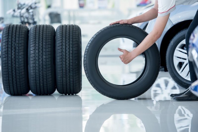Первыми в рейтинге он поставил Maxxis и Triangle…
