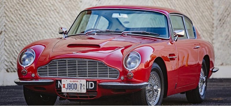 Модифицированный Aston Martin DB6 продадут на…