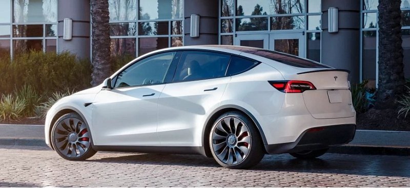 Tesla отзывает 200 000 электромобилей из-за камер…