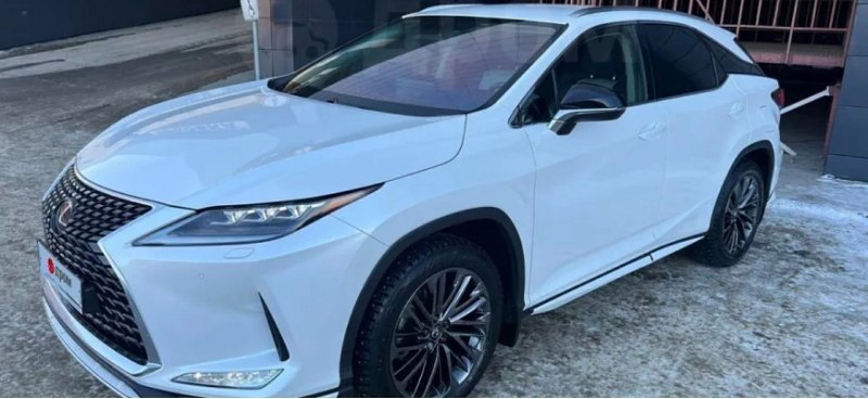 В Барнауле за 7 млн рублей продается Lexus в…