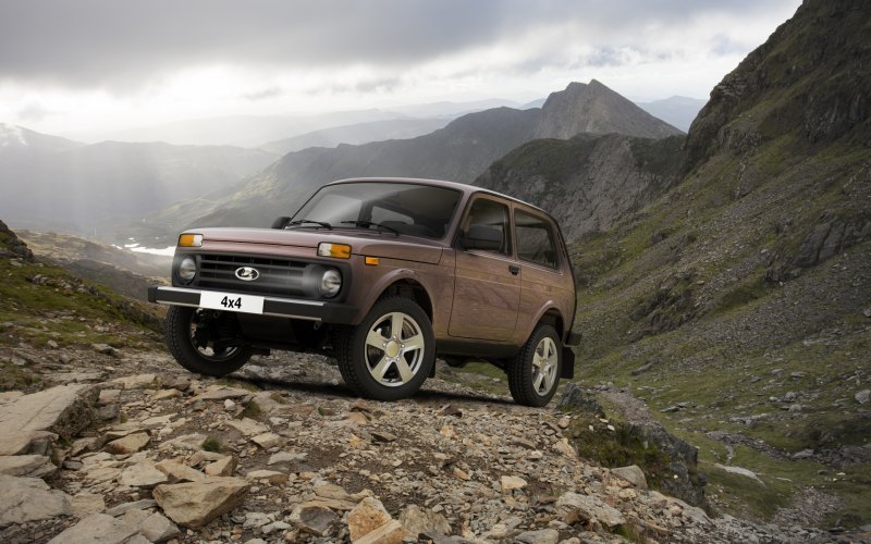 Второе место удерживает LADA Niva Legend в…