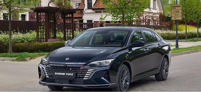 Конкурент Toyota Camry, седан Dongfeng Aeolus…