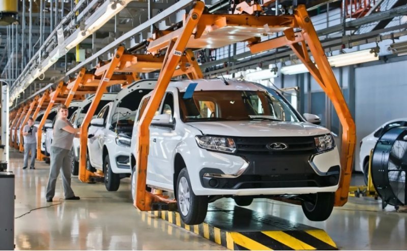 В перспективе Lada намерена сохранить динамику и…