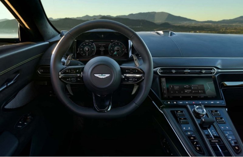 В стандартной комплектации Aston Martin Vantage…