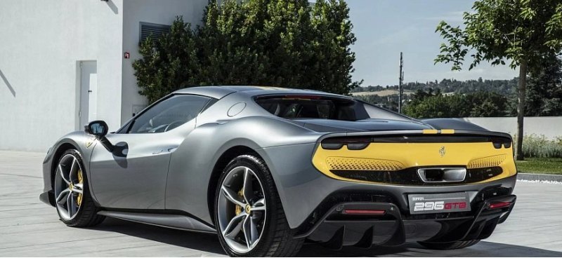 Ferrari запатентовала сдвижную кабину для…
