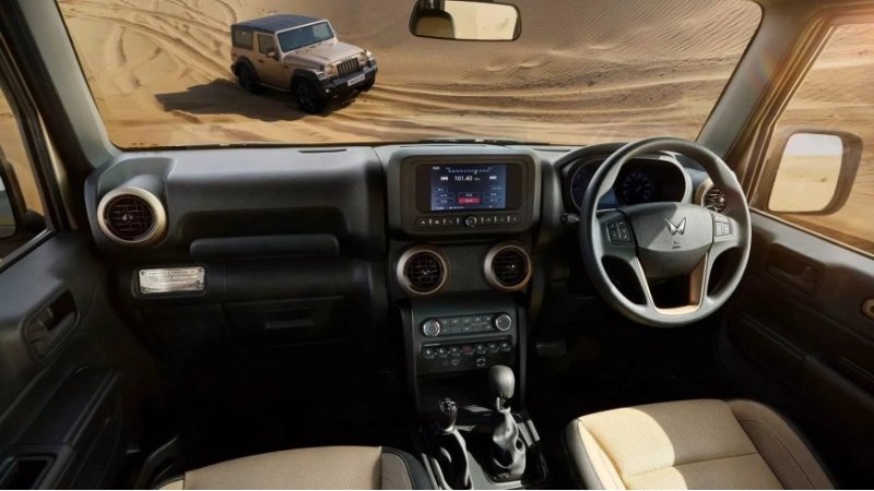 Thar может быть только двухдверным автомобилем,…