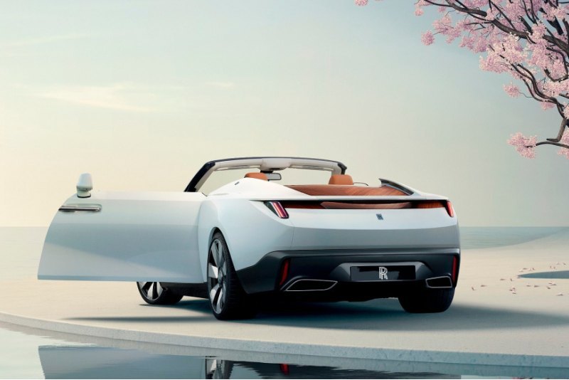 Компания Rolls-Royce представила предпоследнее…