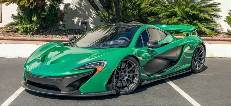 Замена аккумулятора на гибридном McLaren P1 стоит…