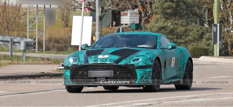 Новый Aston Martin DBS замечен фотошпионами с…