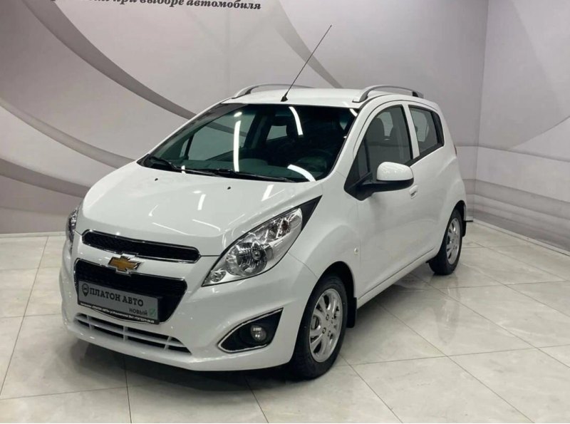 Десятое место достается миниатюрному Chevrolet…