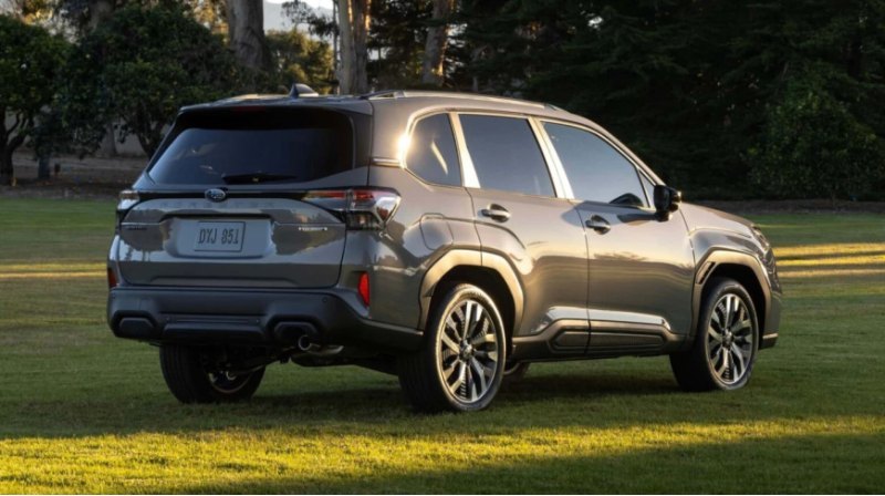 После корректировки цен базовая версия Forester…
