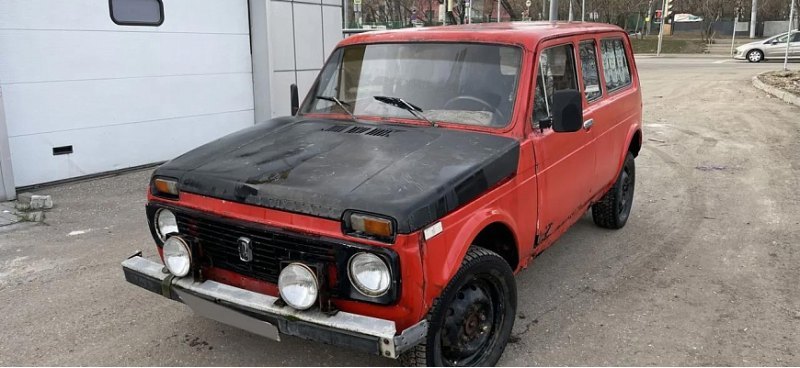 В России пытаются продать весьма редкую Lada Niva…