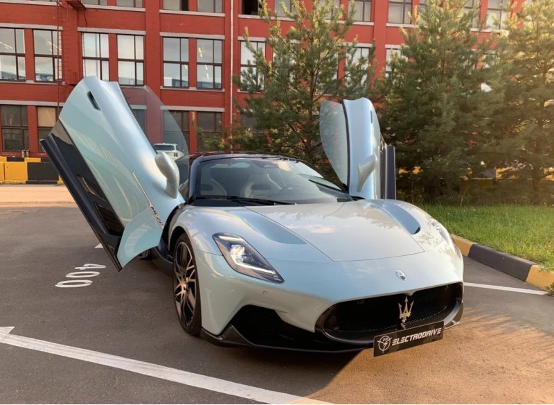 Замыкает наш рейтинг родстер Maserati Cielo.…