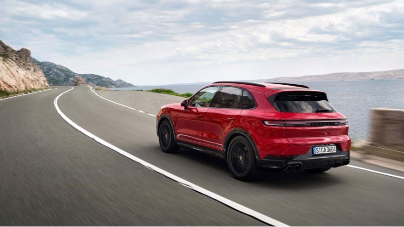 Опционально доступна система Porsche Dynamic…