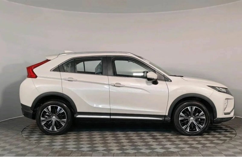 Стильный купе-кроссовер от компании Mitsubishi…