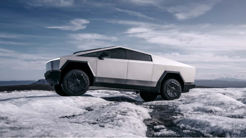После долгих ожиданий, Tesla наконец представила…