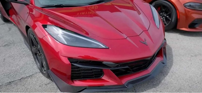 С сплиттерами Chevy Corvette Z06 есть небольшая…