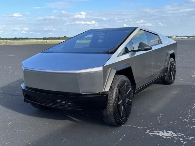Напомним, первый в нашей стране Tesla Cybertruck…