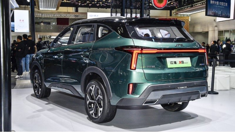 Когда JAC X8 PHEV появится в китайских…
