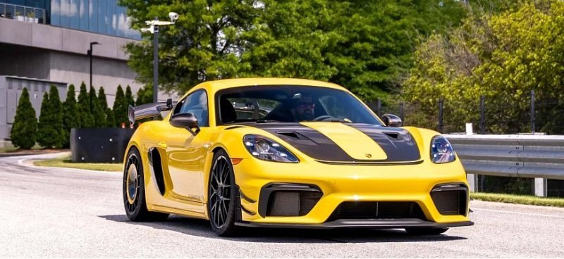 Для Porsche 718 GT4 RS представили…