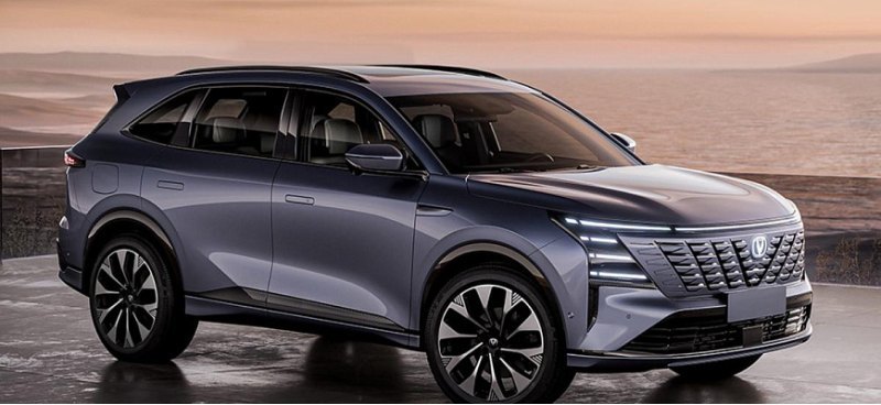Эксперты увидели сходство в дизайне Changan CS75…