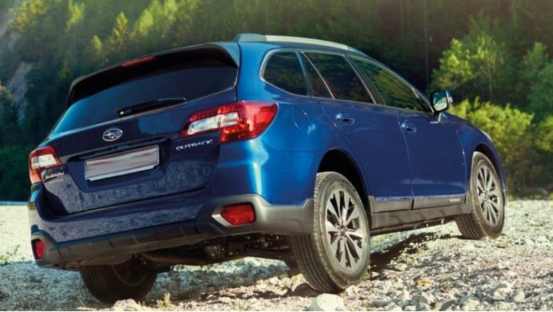 Интерьер Subaru Outback BR отличается…
