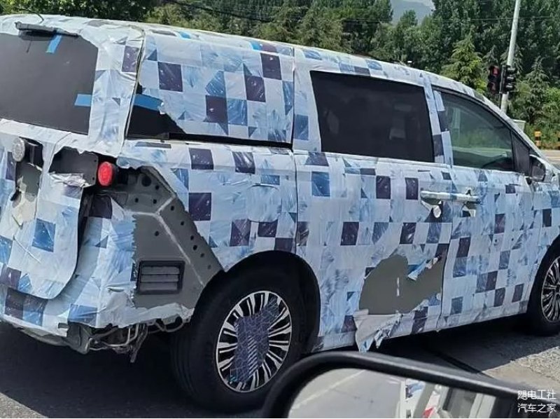 Поскольку разработка автомобиля все еще находится…
