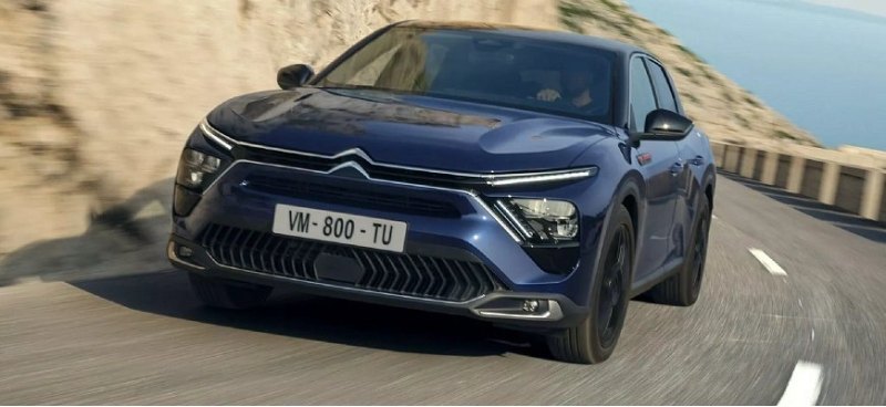 Глава Citroen Тьерри Коскас назвал сегмент C5 X…