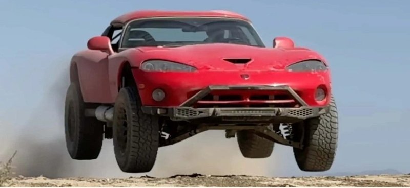 Этот модифицированный Dodge Viper — самый крутой…