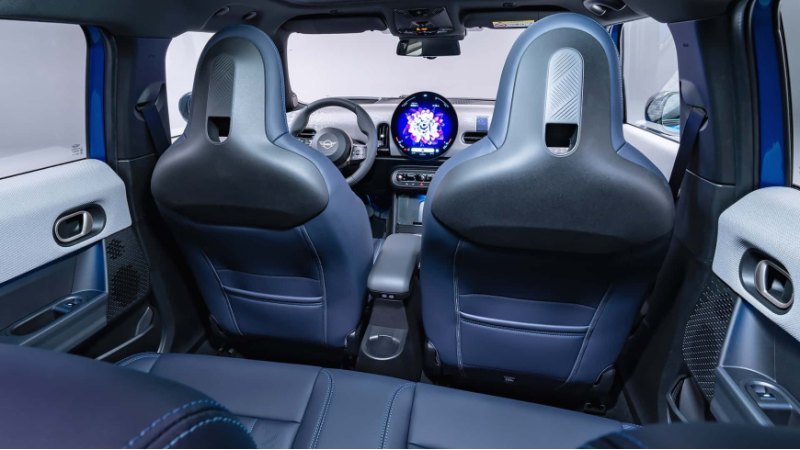 Mini Cooper - это компактный и стильный…