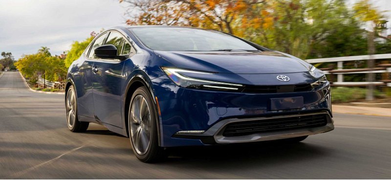Популярность гибридного Toyota Prius значительно…