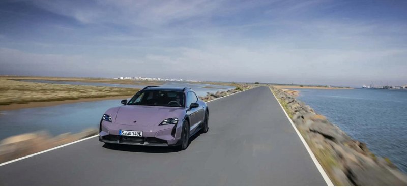 Продажи Porsche Taycan резко упали во втором…
