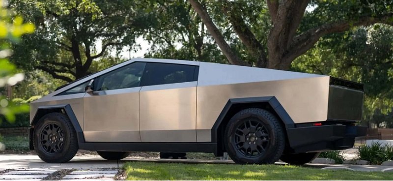 Tesla Cybertruck - жажда внимания за 9 млн рублей
