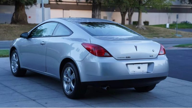 Под капотом у Pontiac G6 GT Coupe 2008 года…