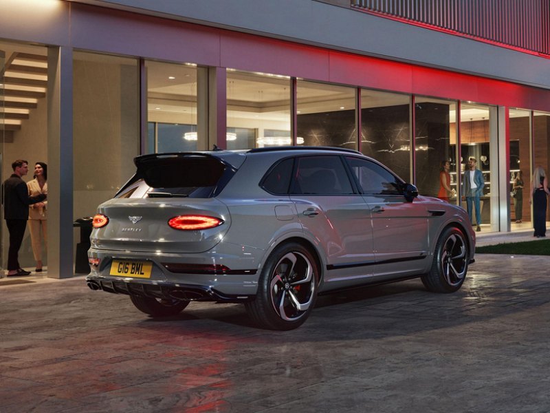 Доставленный в Россию Bentayga продается с…