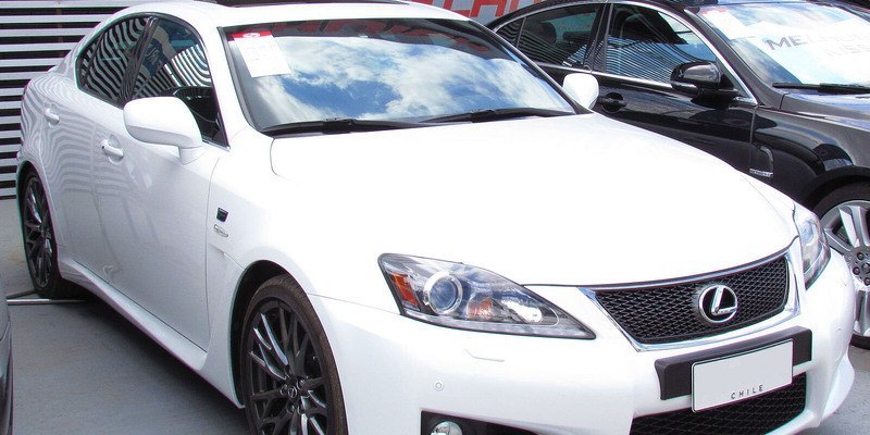 Lexus GS 450h F-Sport 2015 года также выделяется…