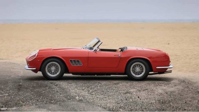 Одним из самых значимых лотов стал 1962 Ferrari…