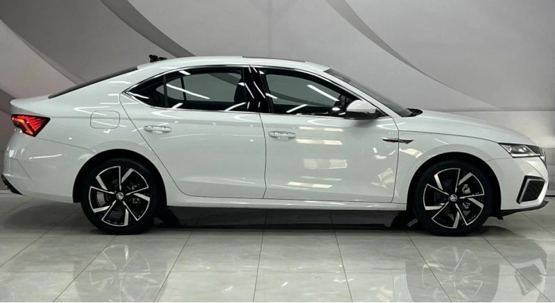 Дополняет пятерку лидеров Skoda Octavia…