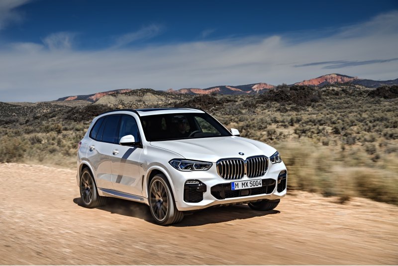Также отметим Toyota Land Cruiser Prado и BMW X6,…