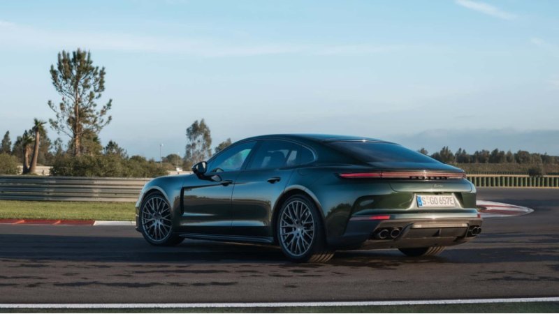 Такое решение Porsche позволяет удовлетворить…