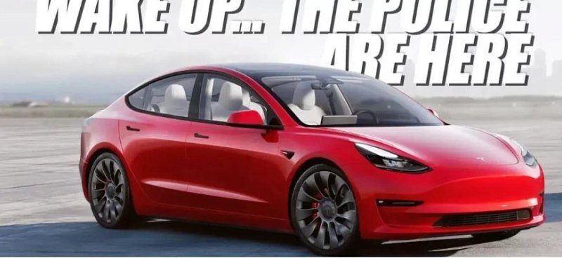 Полицейские смогли остановить электрический Tesla…