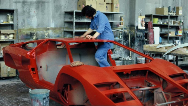 Lamborghini начала производство Countach в марте…