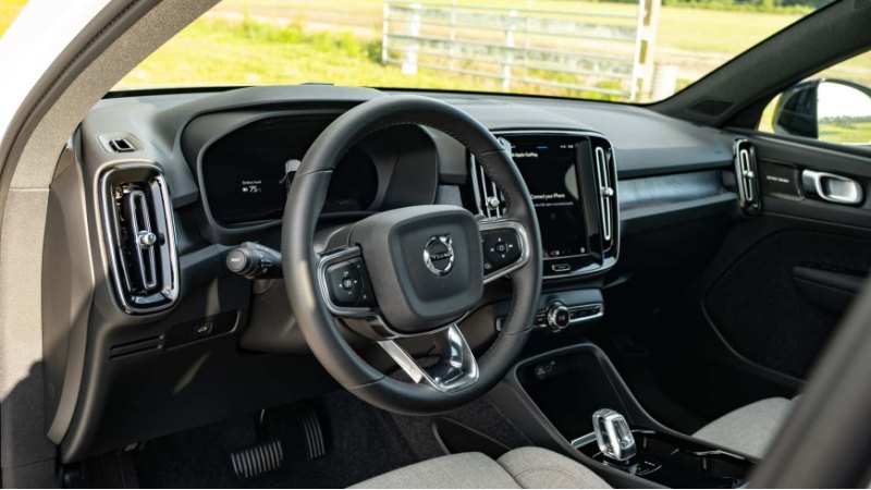 Volvo C40 - это красиво оформленный,…