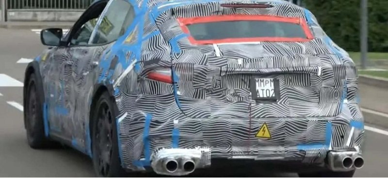 Этот Ferrari хоть и электрический, но издает…