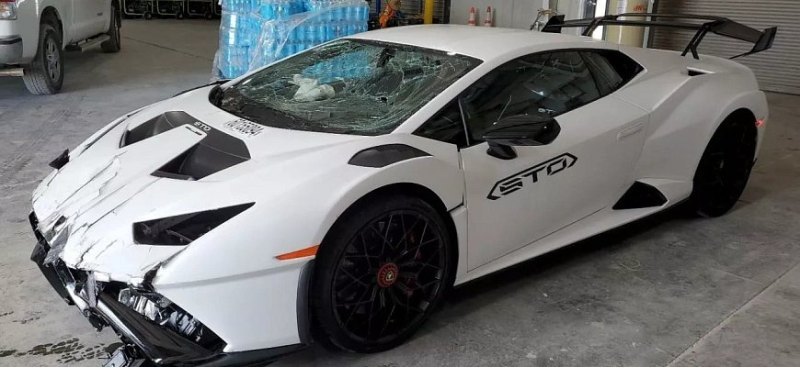 Это жестоко - этот прекрасный суперкар Huracan…