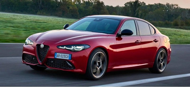 Итальянские седаны Alfa Romeo Giulias сейчас…