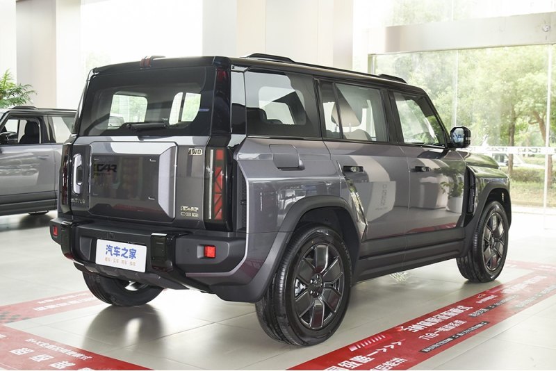 У дилеров в Китае iCar 03 стоит 1,98-2,24…