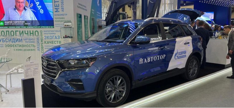 «Автотор» представил первый в России метановый…