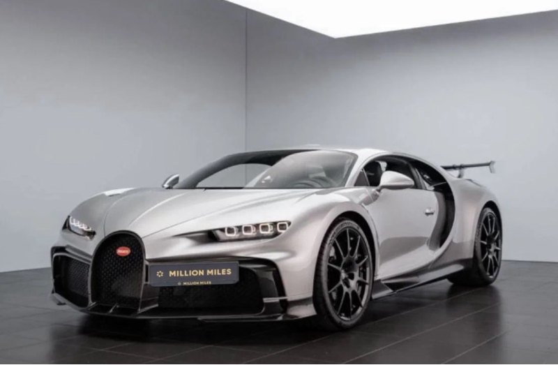 Вторая позиция за гиперкаром от компании Bugatti.…